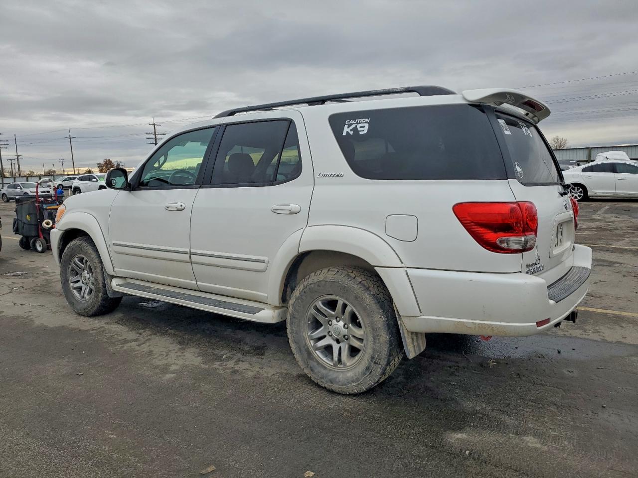 Toyota Sequoia Limited Image 8