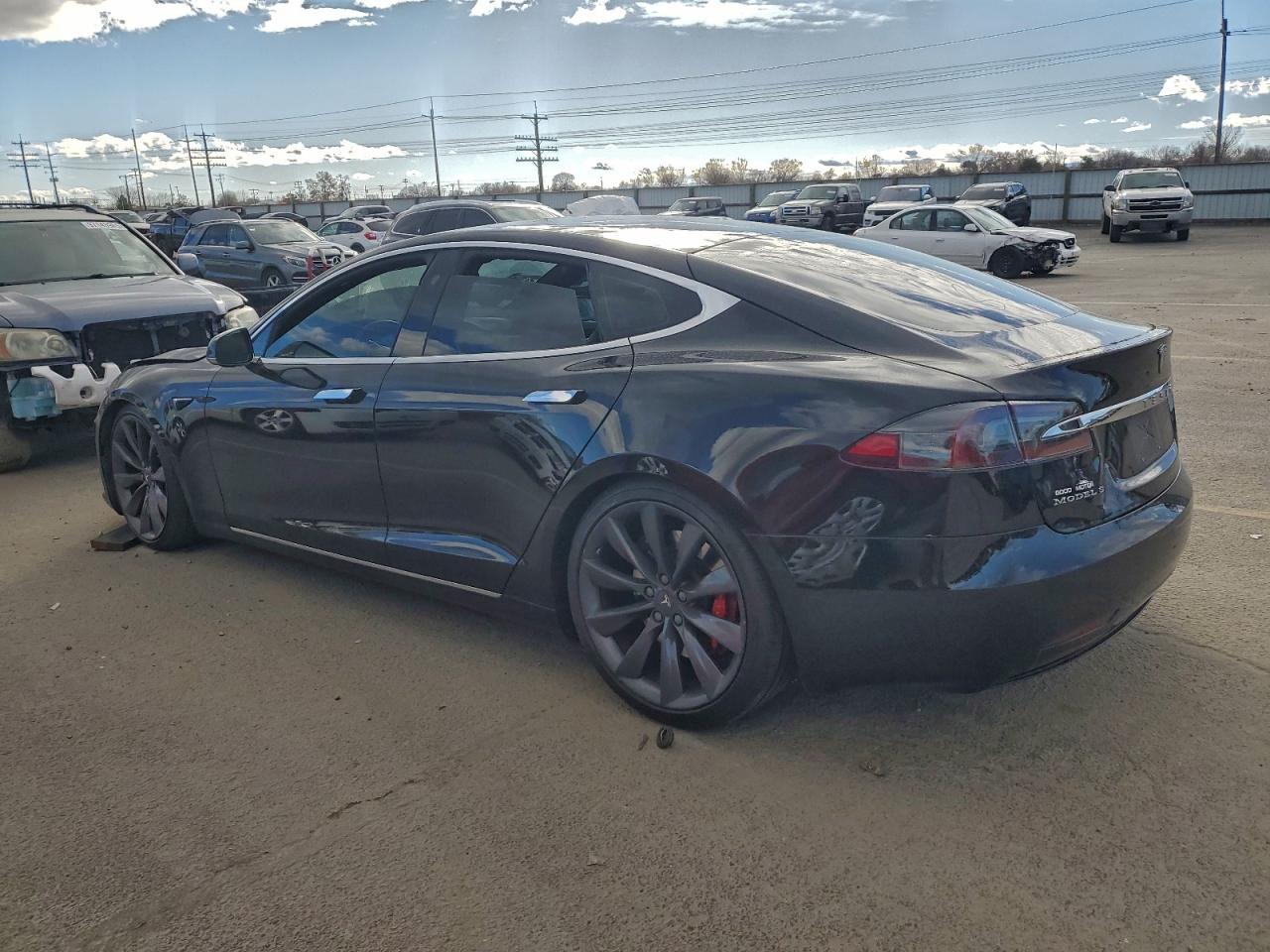 Tesla Model S Image 5