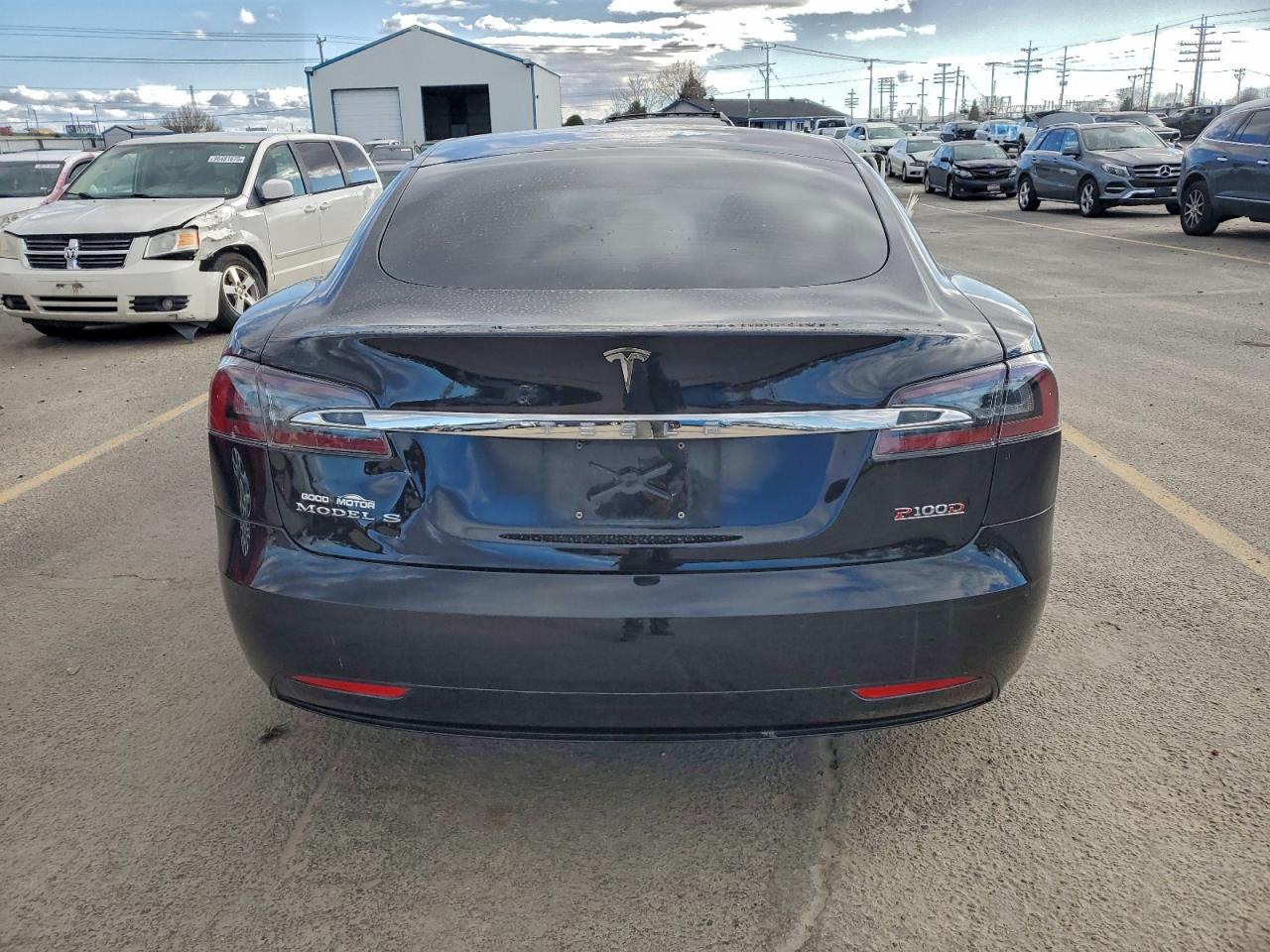 Tesla Model S Image 11