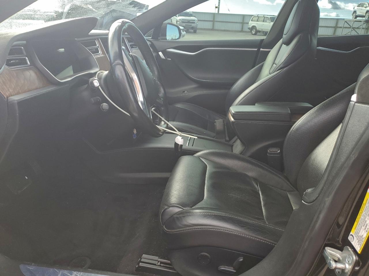 Tesla Model S Image 7