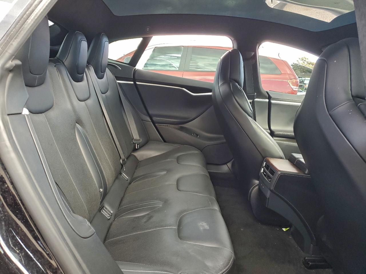 Tesla Model S Image 2