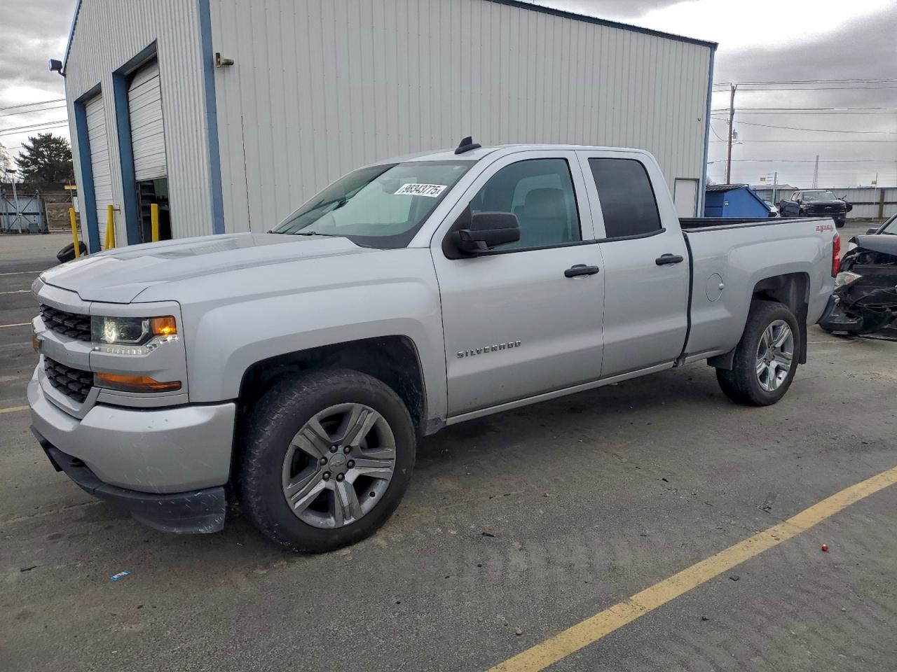 Chevrolet Silverado K1500 Custom Image 1