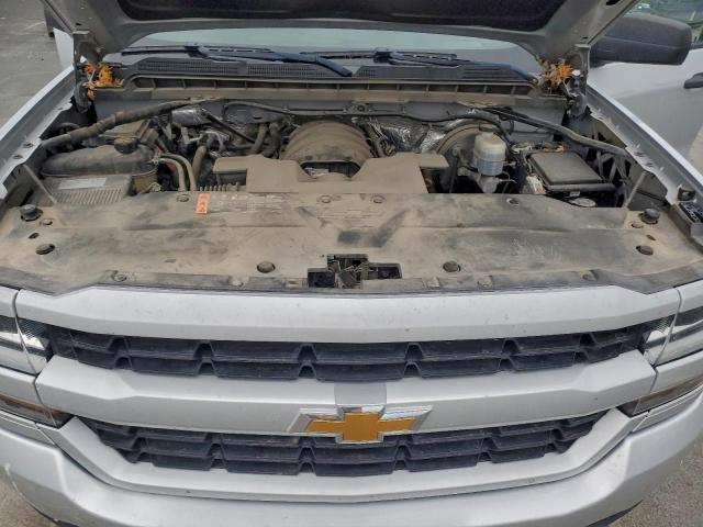 Chevrolet Silverado K1500 Custom Image 6