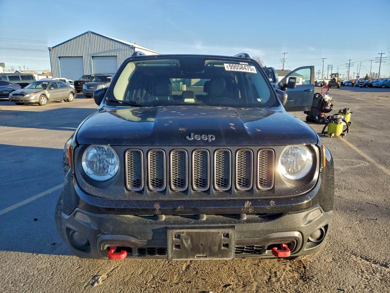 Jeep Renegade Trailhawk Image 4