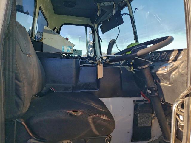 Autocar Llc Other Wx Image 7