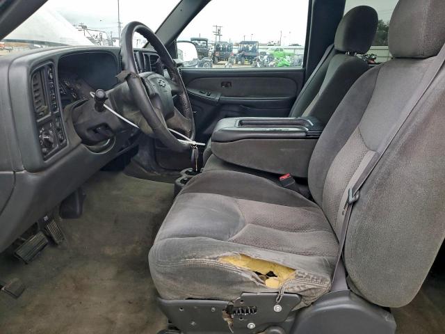 Chevrolet Silverado K1500 Image 3