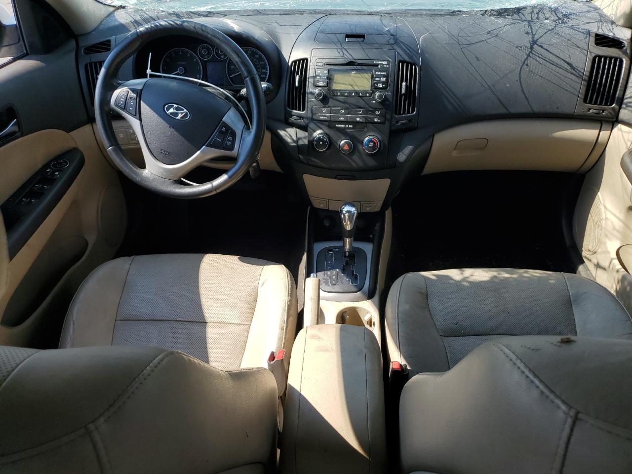 Hyundai ELANTRA Gls Image 3