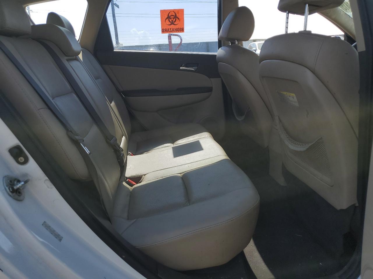 Hyundai ELANTRA Gls Image 9