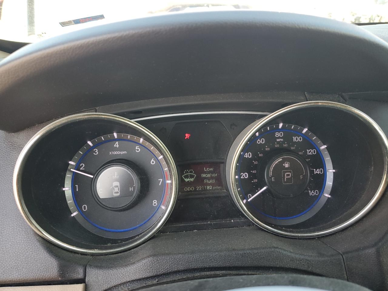 Hyundai SONATA Gls Image 5