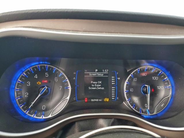 Chrysler Pacifica Touring L Image 5