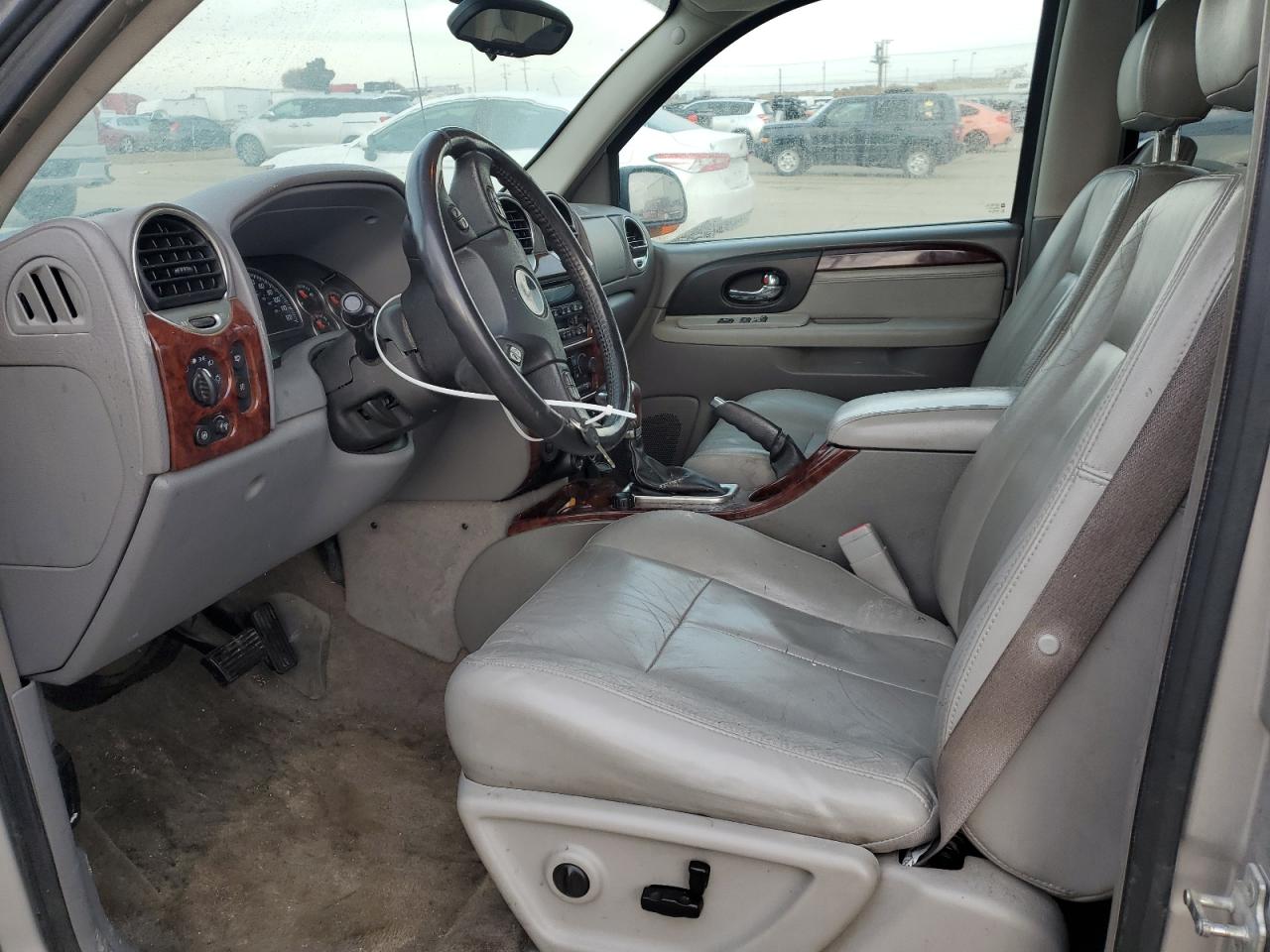 GMC Envoy Xl Image 7