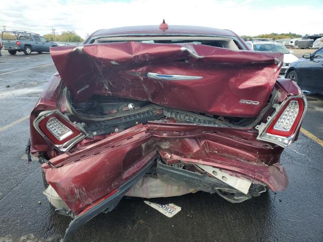 Chrysler 300 Limited Image 11