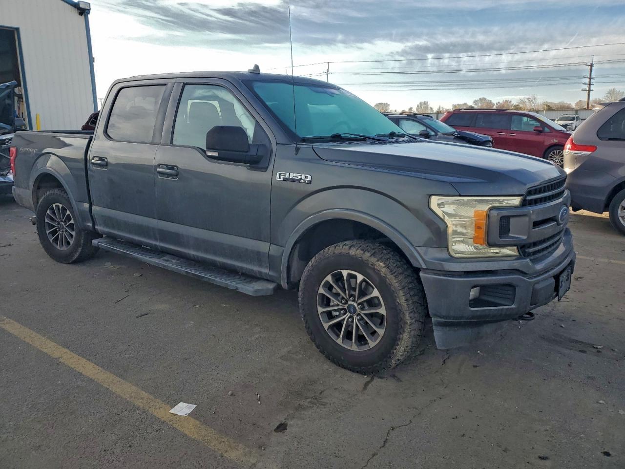 Ford F-150 Supercrew Image 11
