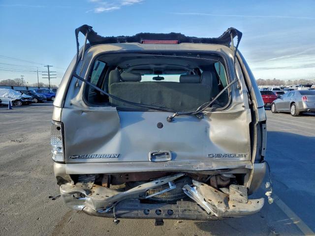 Chevrolet Suburban K2500 Image 12