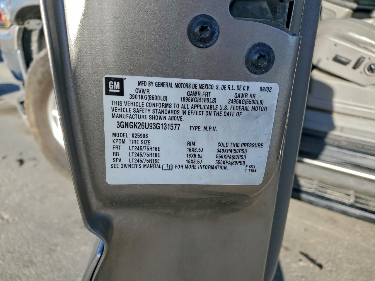 Chevrolet Suburban K2500 Image 6