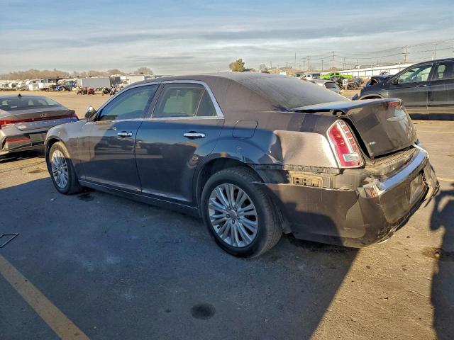 Chrysler 300 Image 7