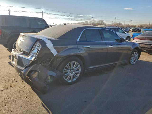 Chrysler 300 Image 3