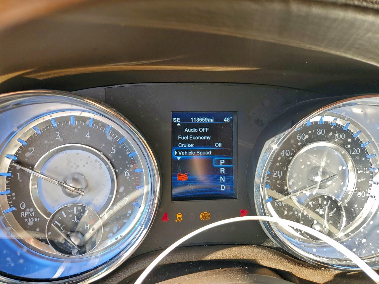 Chrysler 300 Image 9