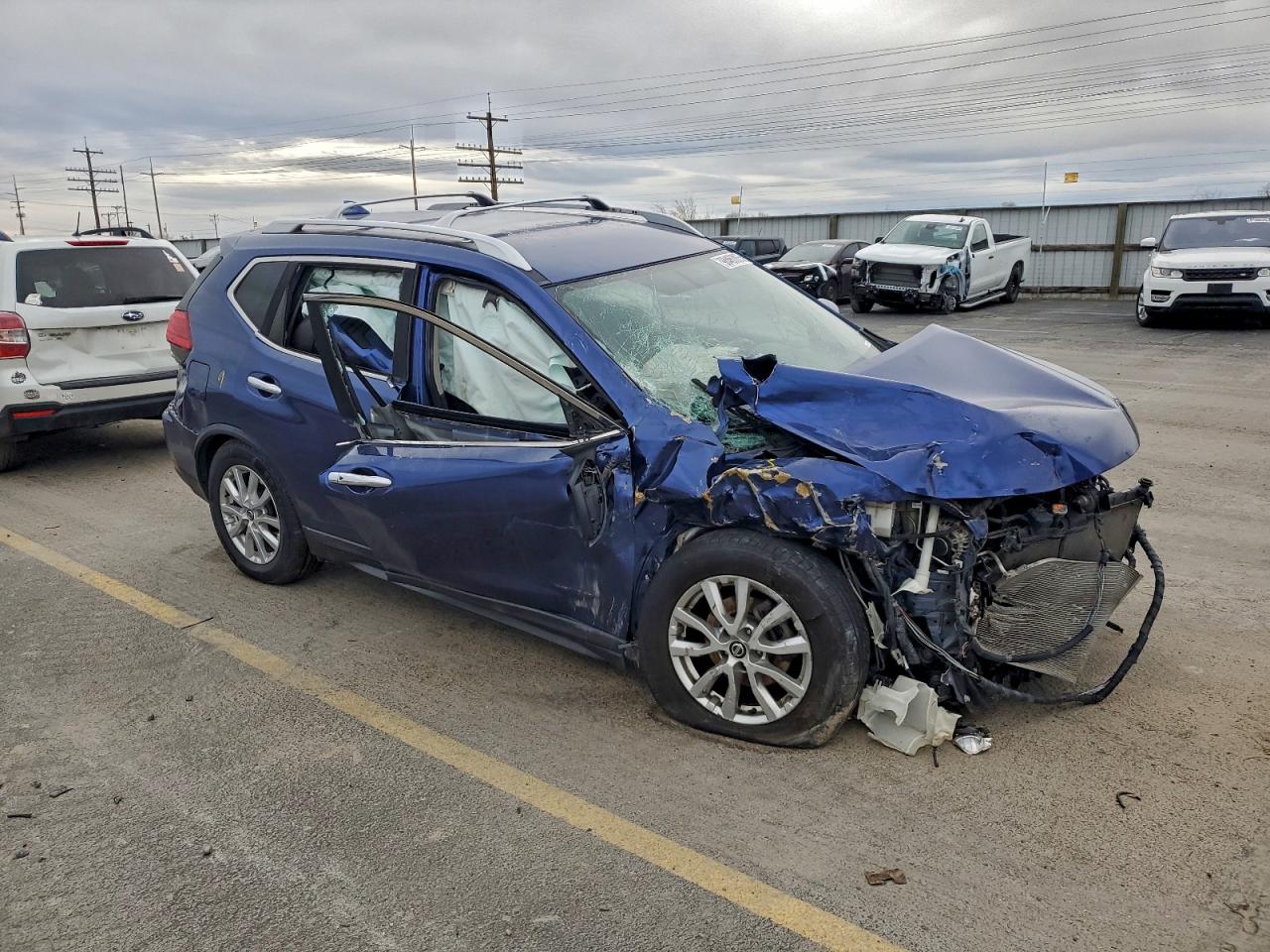 Nissan Rogue S Image 2