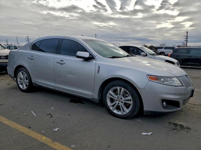 Lincoln MKS Image 11