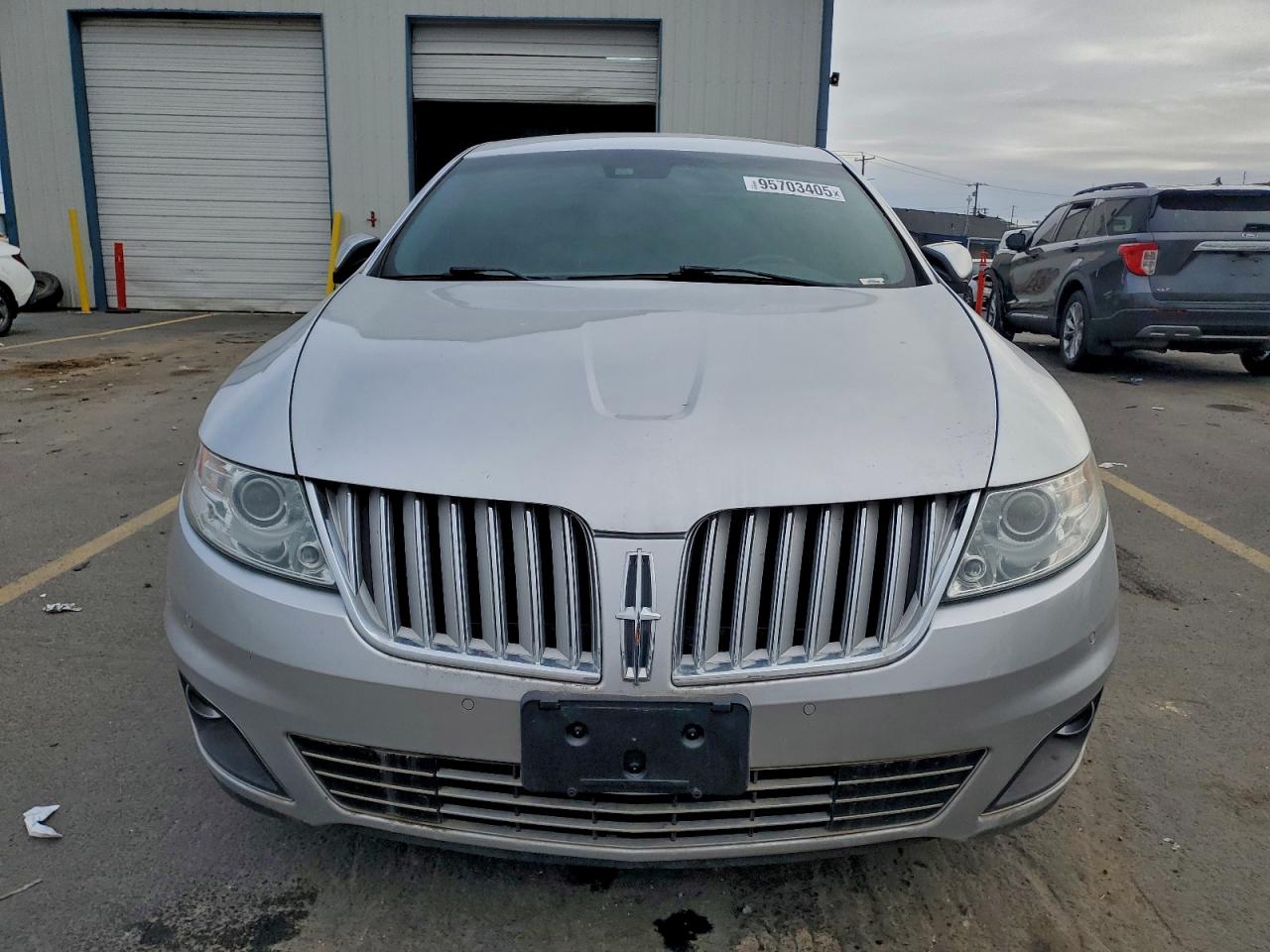 Lincoln MKS Image 2