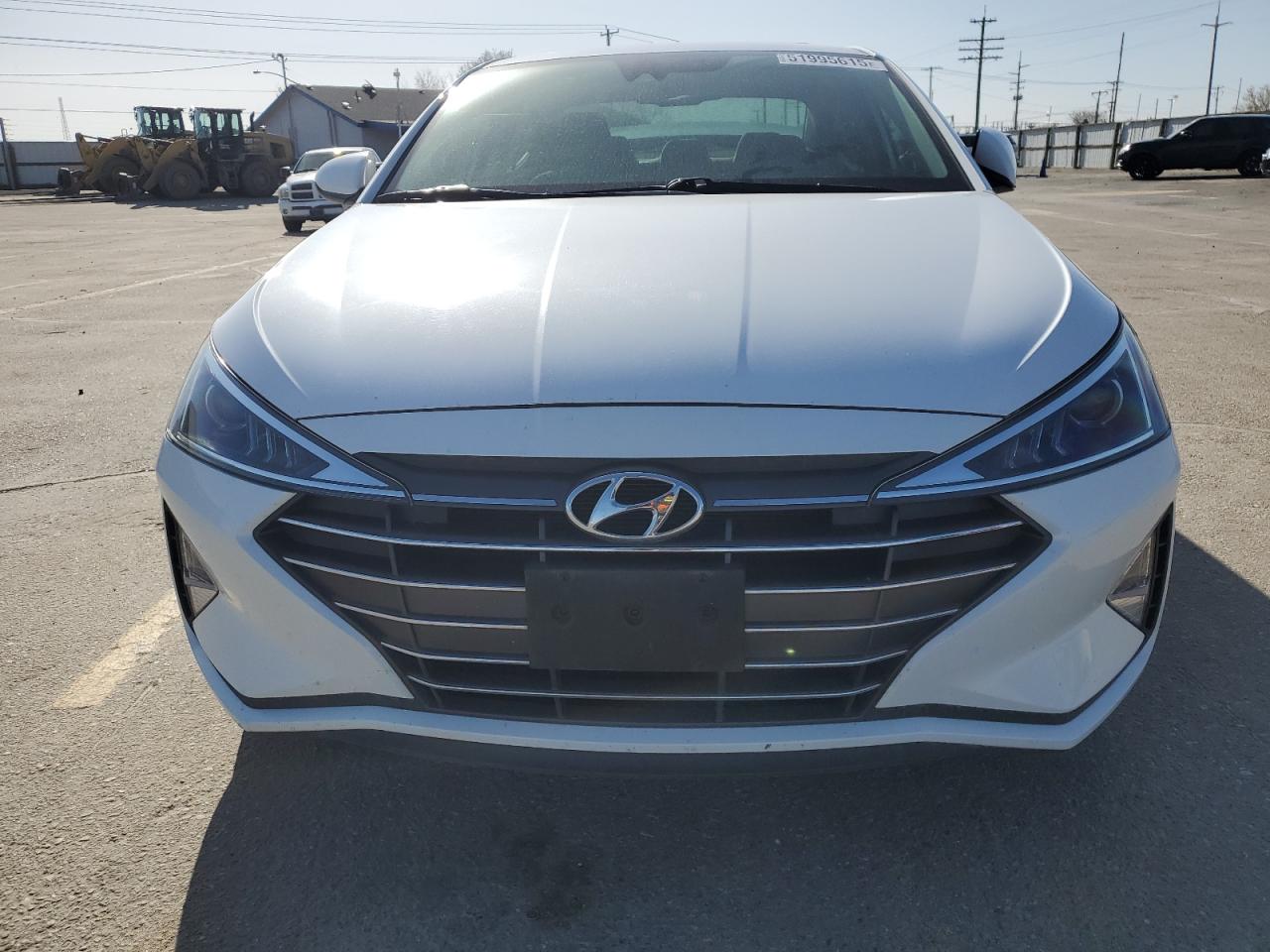 Hyundai ELANTRA Sel Image 5