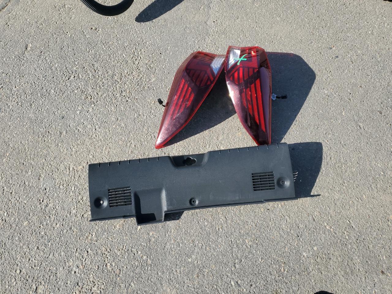 Hyundai ELANTRA Sel Image 2