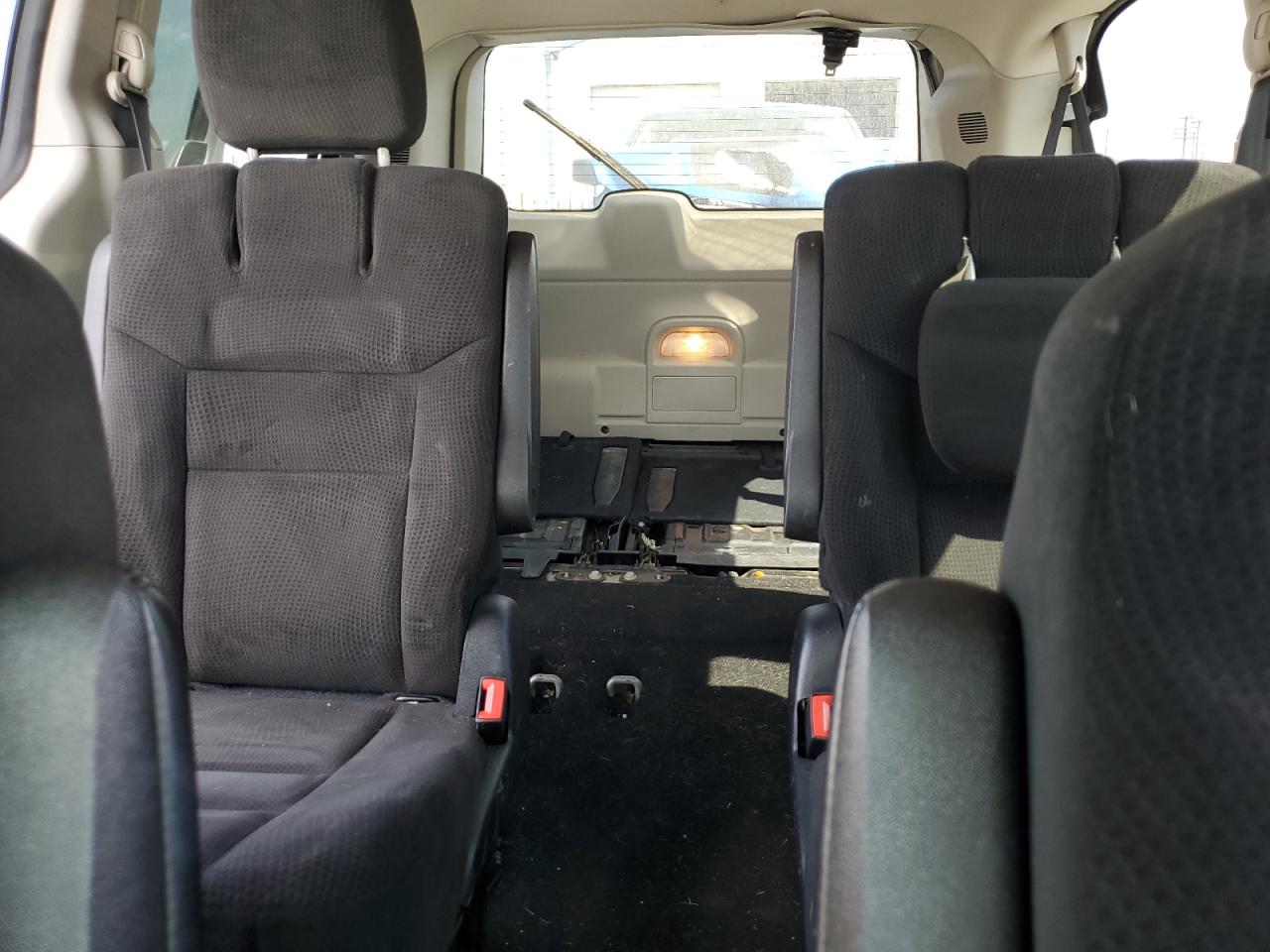 Dodge Caravan Sxt Image 9