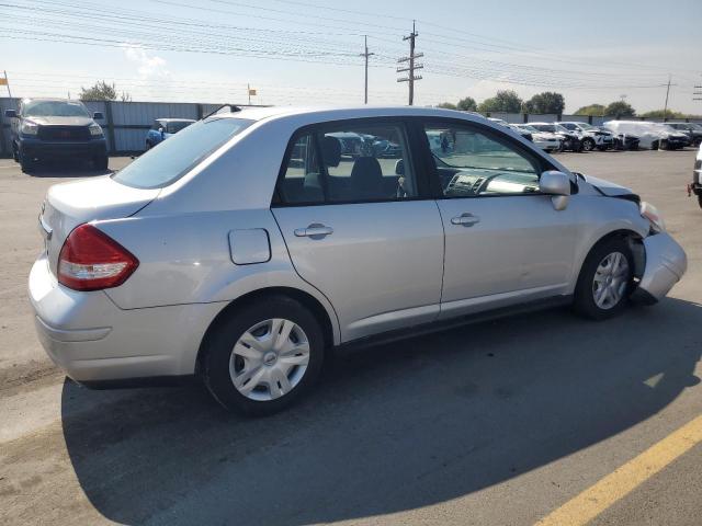 Nissan Versa S Image 3