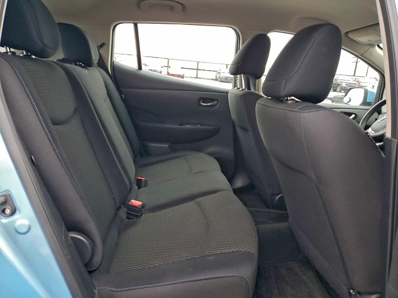 Nissan LEAF S Image 10