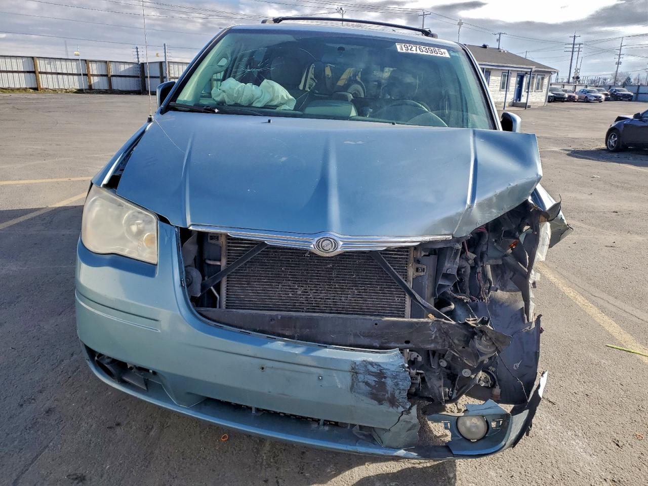 Chrysler Minivan Touring Image 6