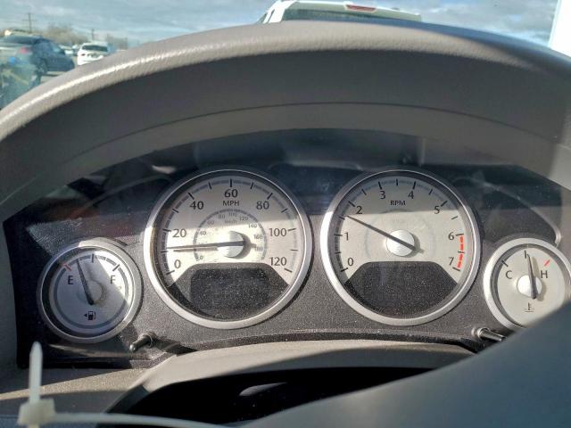 Chrysler Minivan Touring Image 7