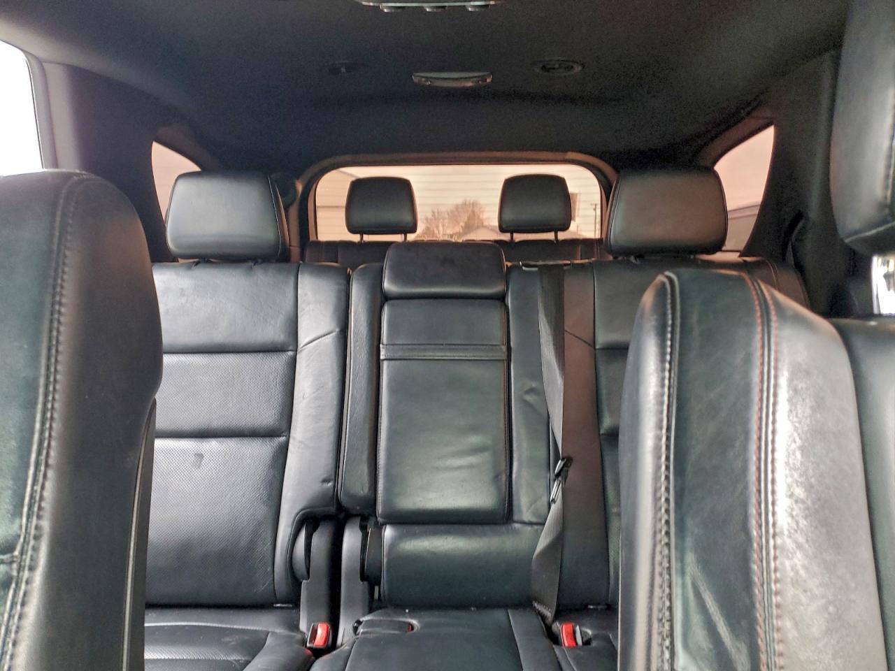 Dodge Durango R/t Image 9