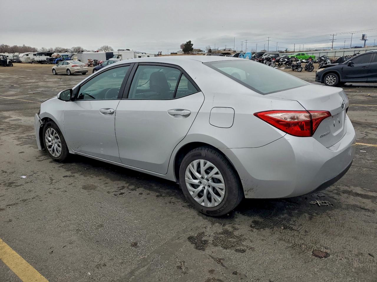 Toyota Corolla L Image 4