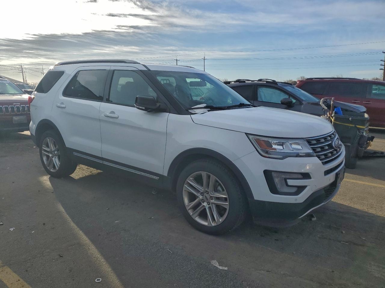 Ford Explorer Xlt Image 4