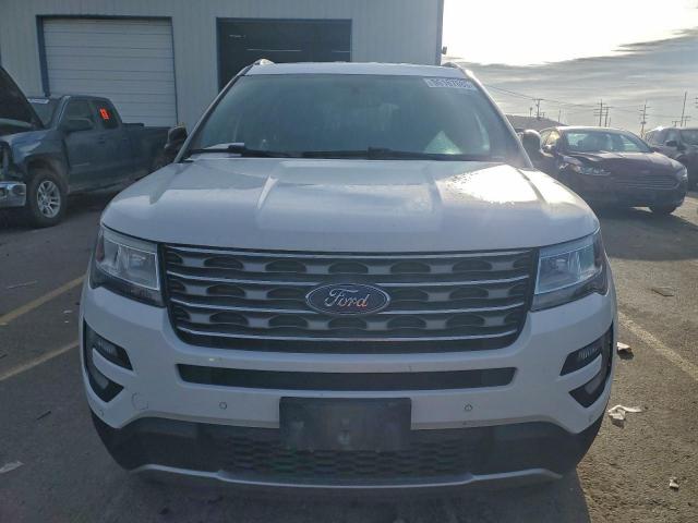 Ford Explorer Xlt Image 6