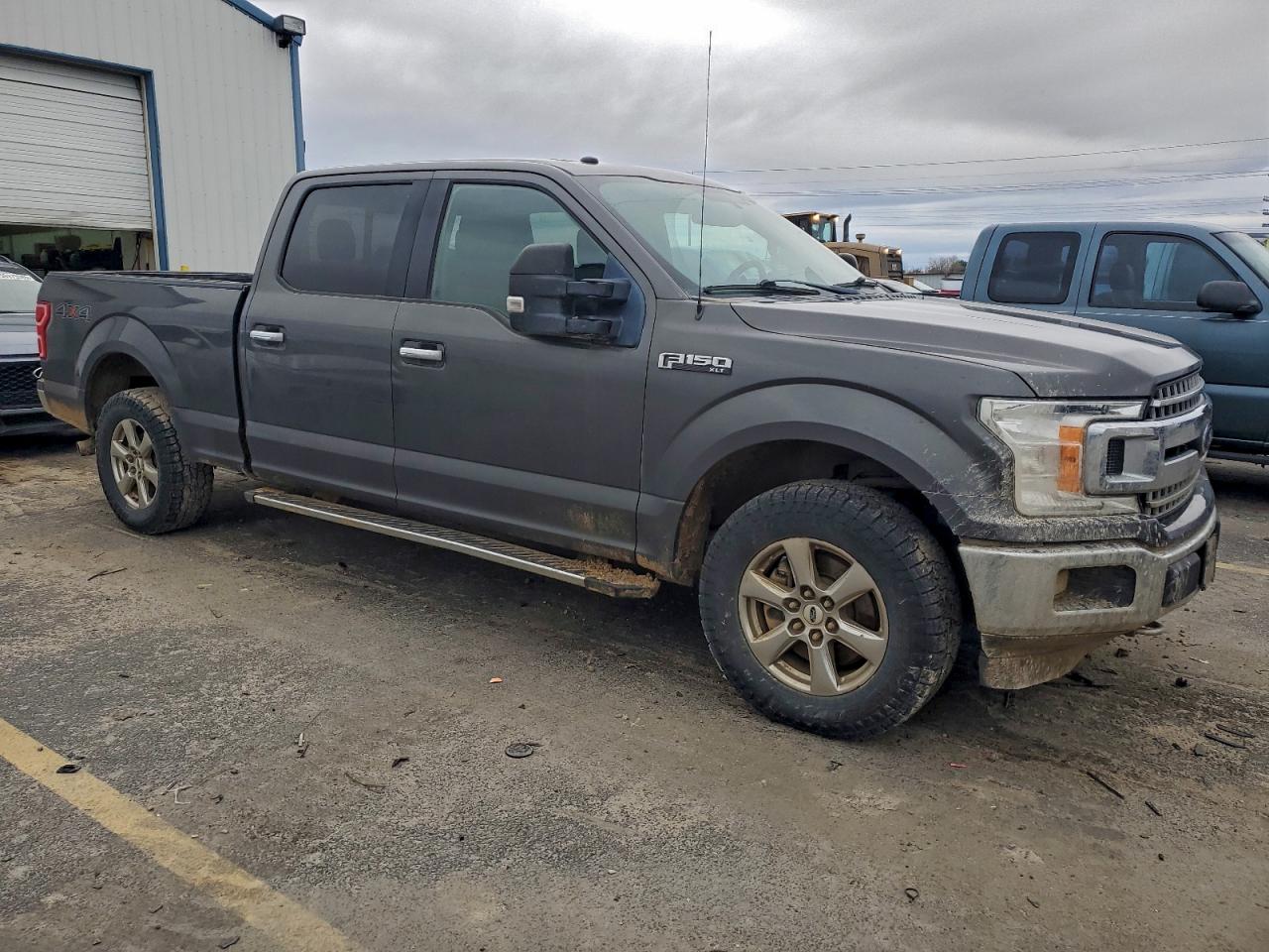 Ford F-150 Supercrew Image 11