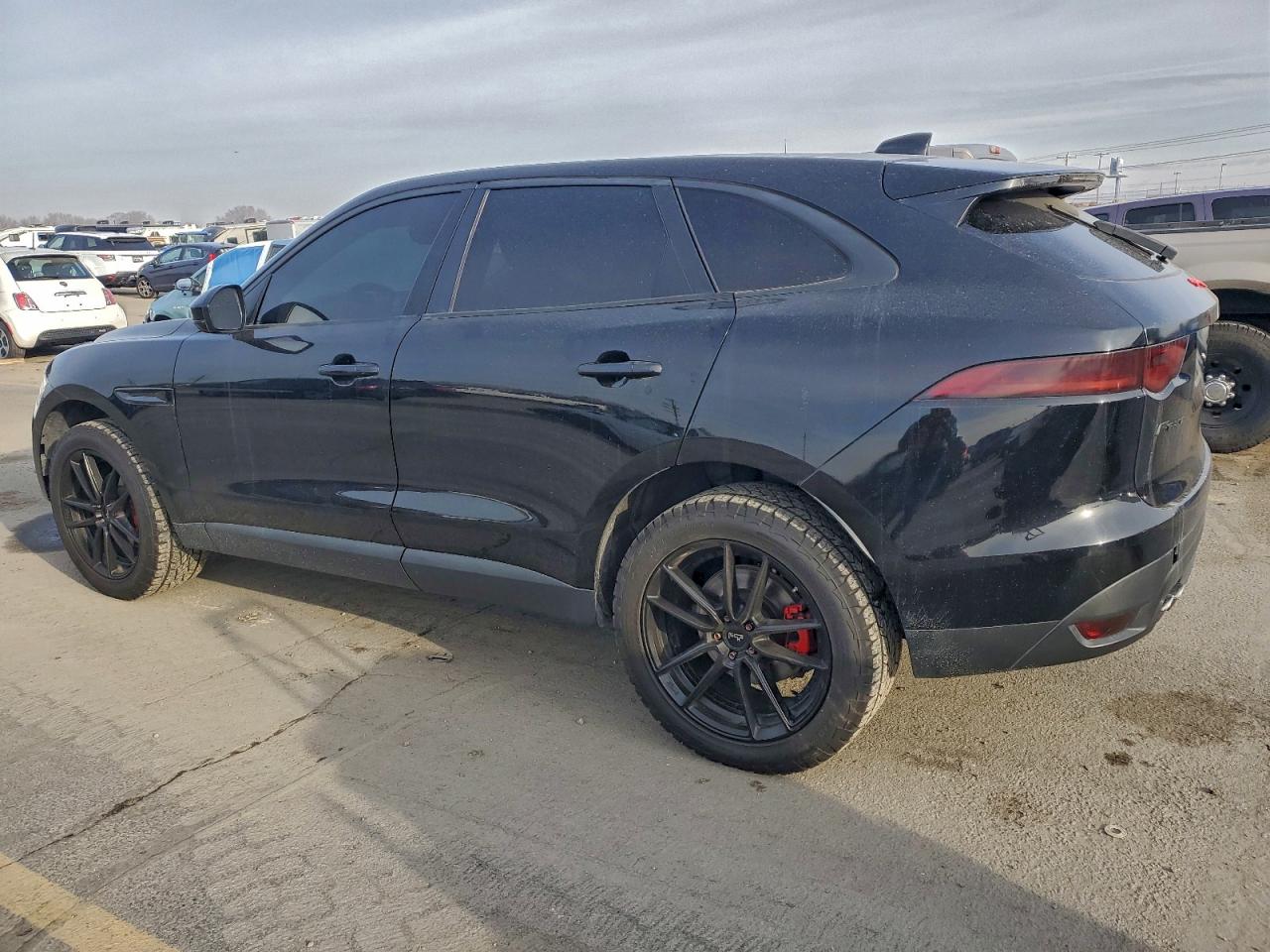 Jaguar F-PACE Image 8