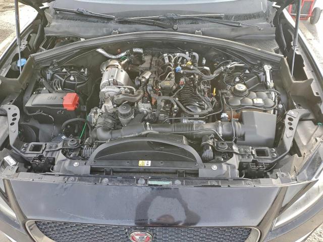 Jaguar F-PACE Image 5