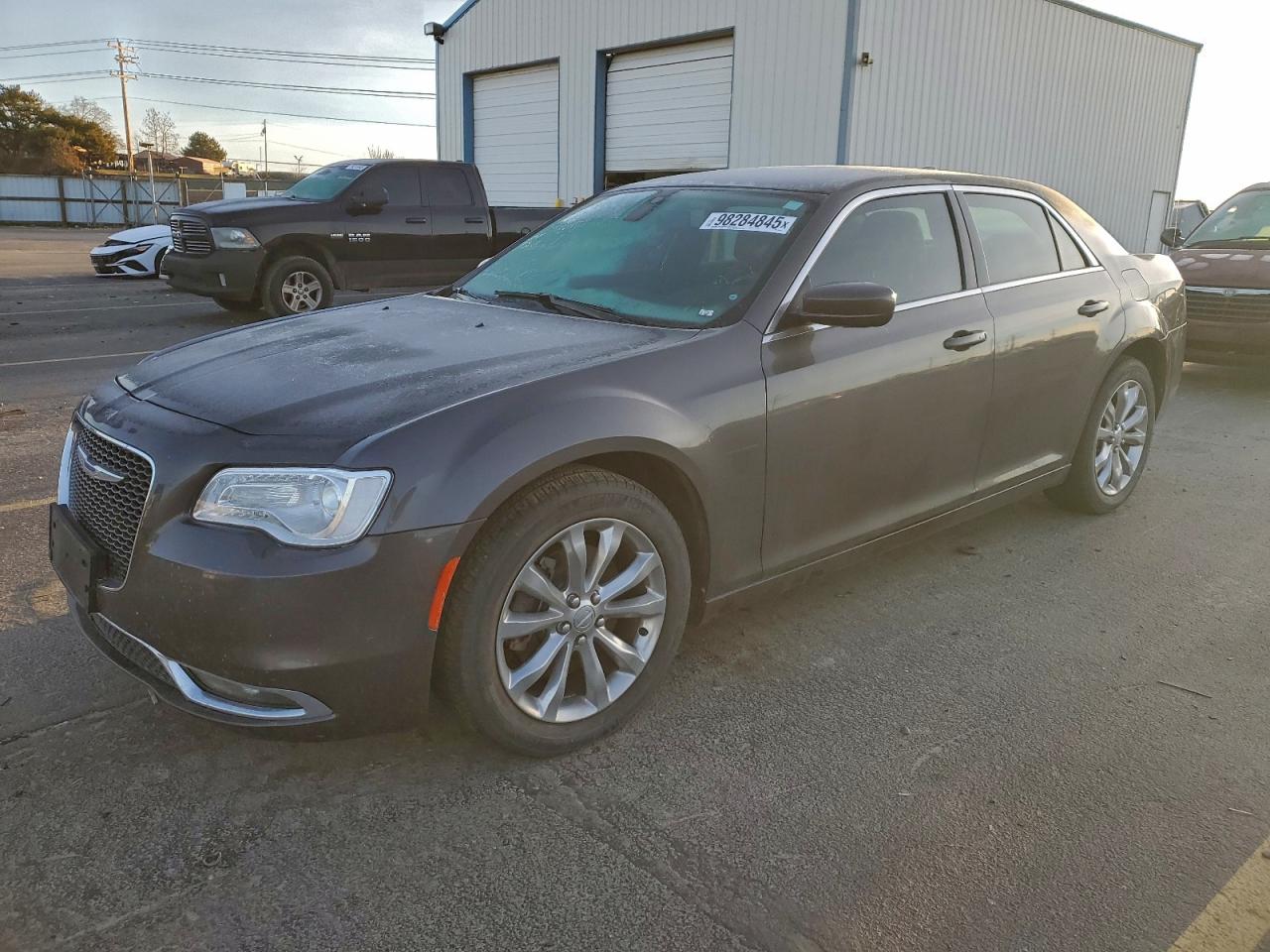 Chrysler 300 Limited Image 1