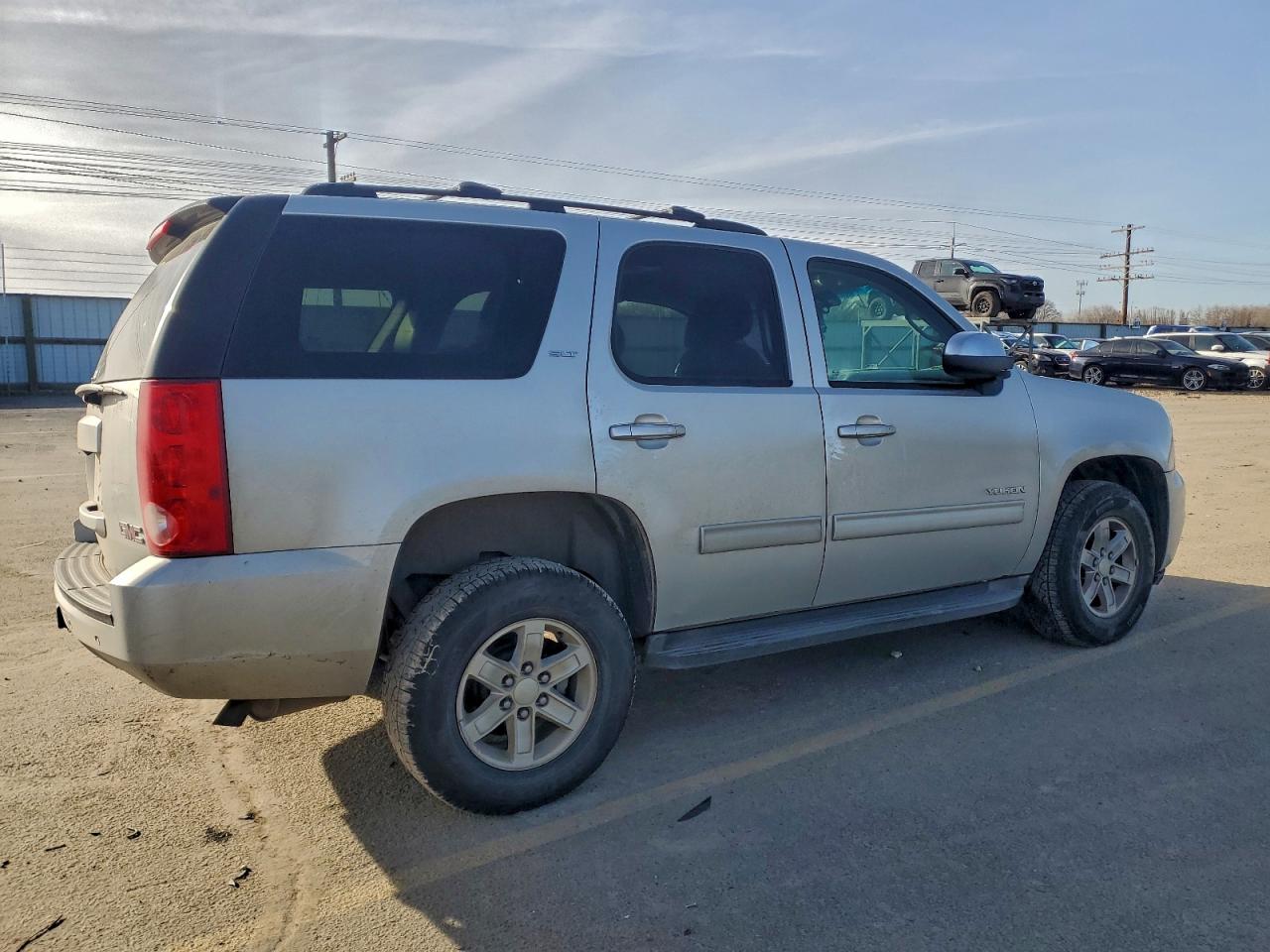 GMC Yukon Slt Image 2
