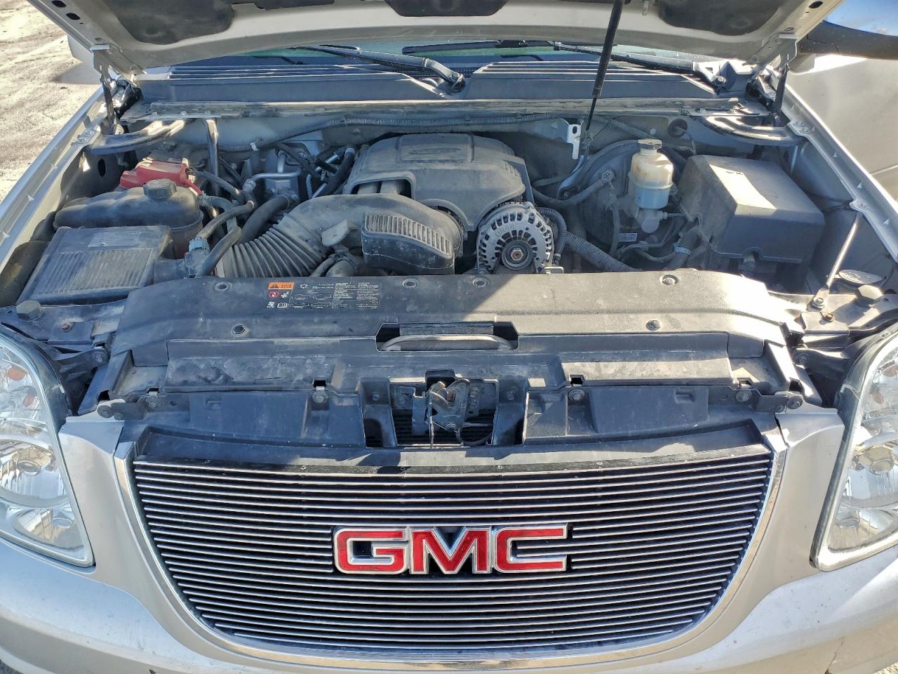 GMC Yukon Slt Image 11