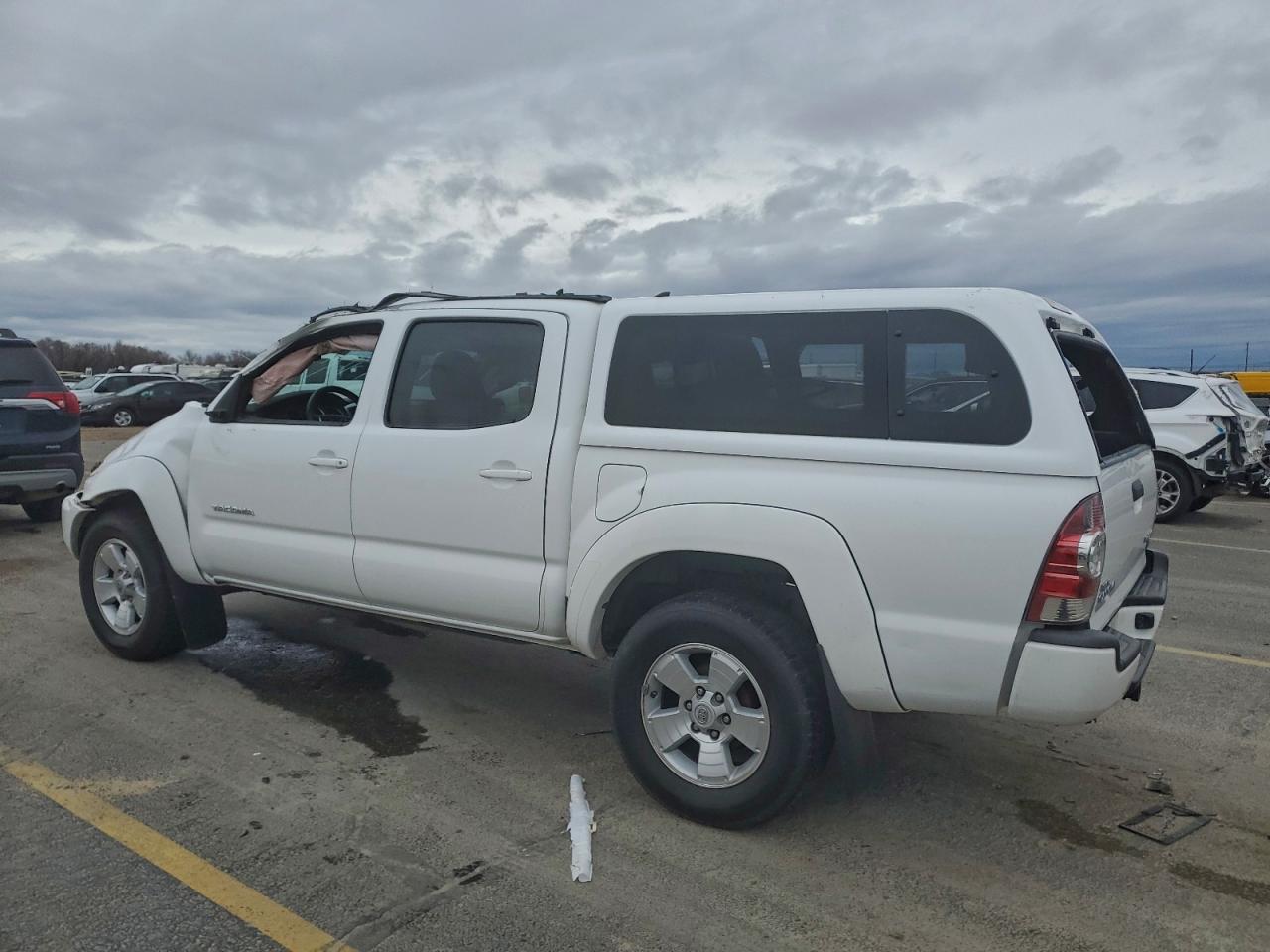 Toyota Tacoma Double Cab Prerunner Image 2
