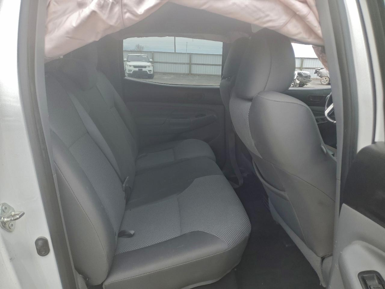 Toyota Tacoma Double Cab Prerunner Image 10