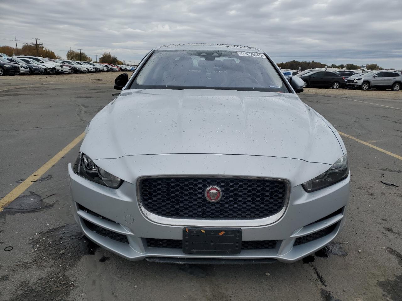 Jaguar XE Premium Image 5