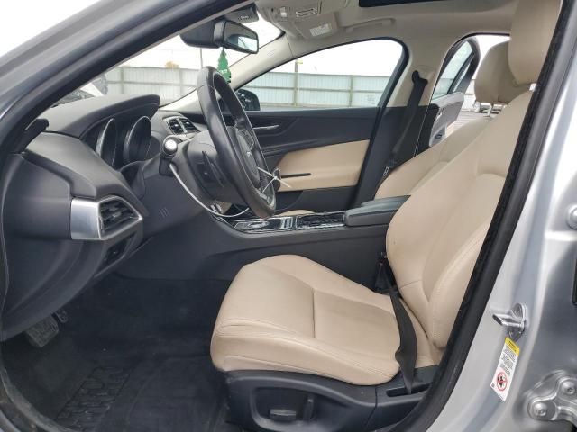 Jaguar XE Premium Image 11