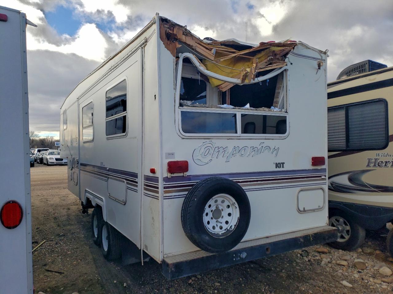 Kit 5th Wheel Image 3