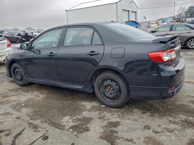 Toyota Corolla Base Image 8