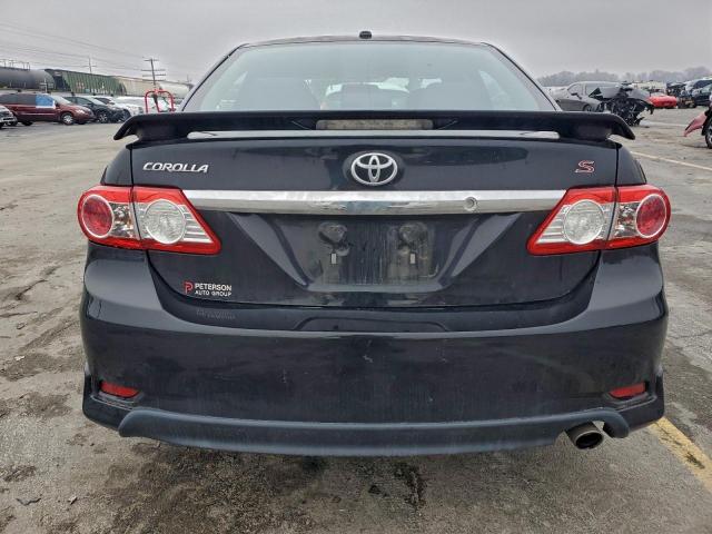 Toyota Corolla Base Image 10