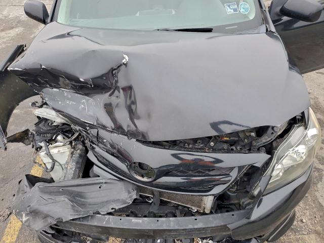 Toyota Corolla Base Image 7